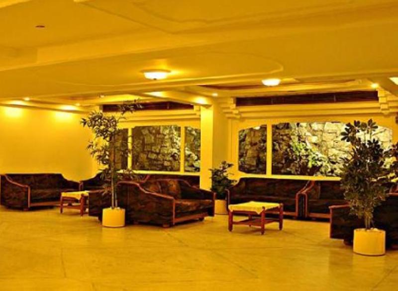 Golden Plaza Hotell Ahmedabad Exteriör bild
