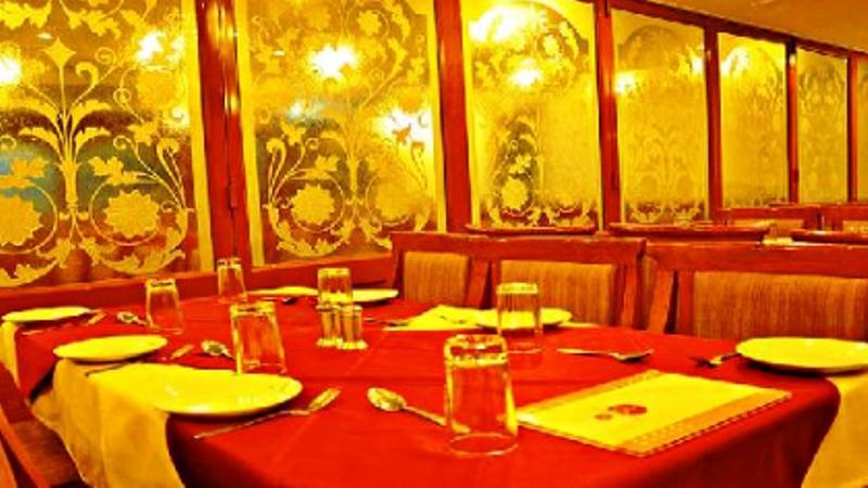 Golden Plaza Hotell Ahmedabad Exteriör bild