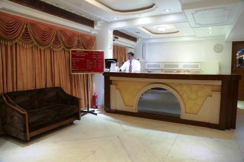 Golden Plaza Hotell Ahmedabad Exteriör bild